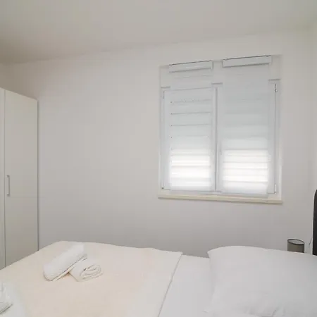 Bauman 2 Og 1zimmer * Trogir